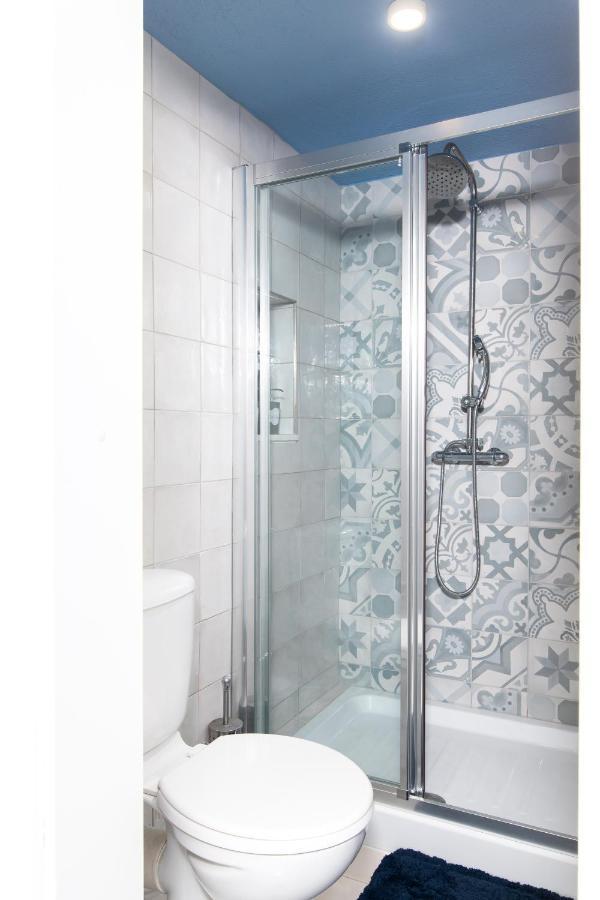 Casa de Férias Chic, Stylish Traditional Townhouse With Terrace - *