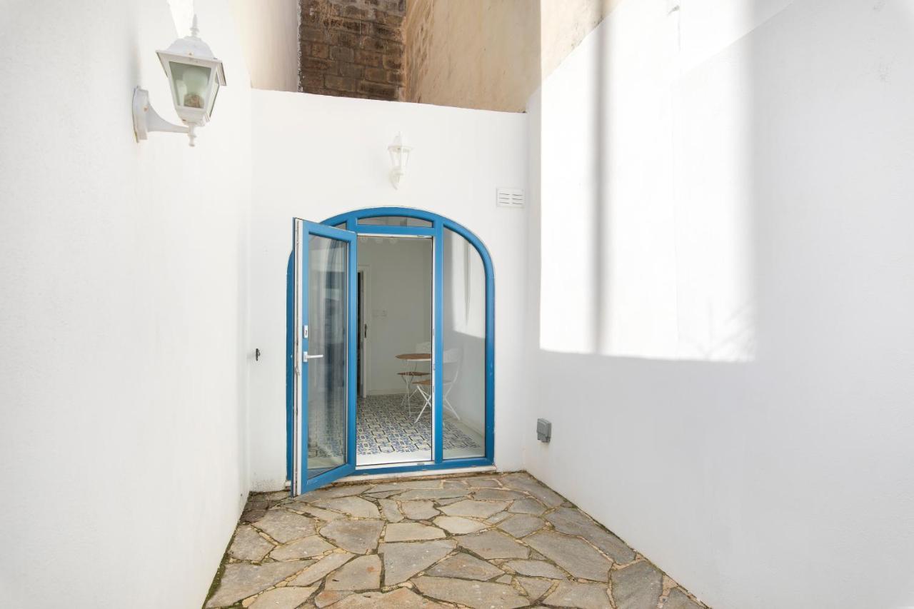 Holiday home Chic, Stylish Traditional Townhouse With Terrace - *